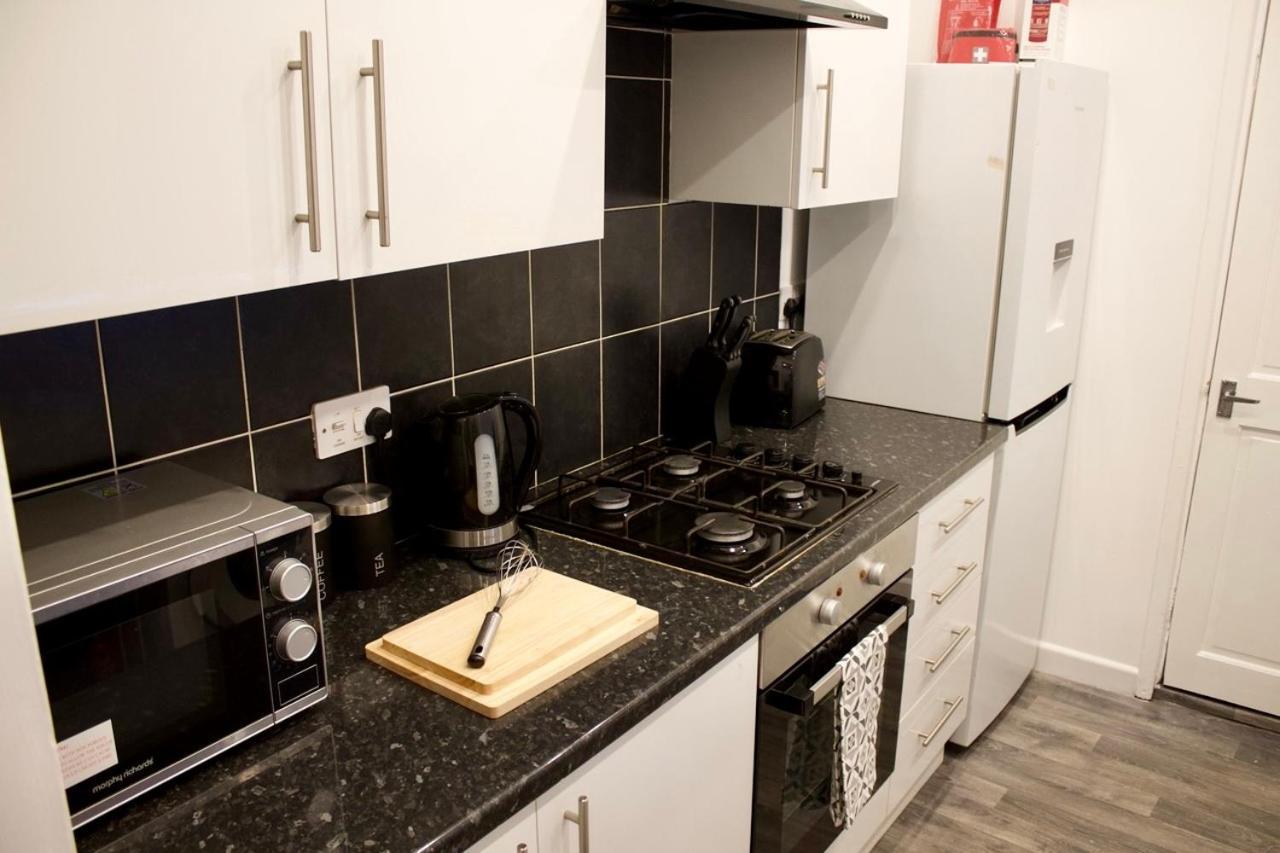 Gifford St Retreat 3Br Entire Home ミドルズブラ エクステリア 写真